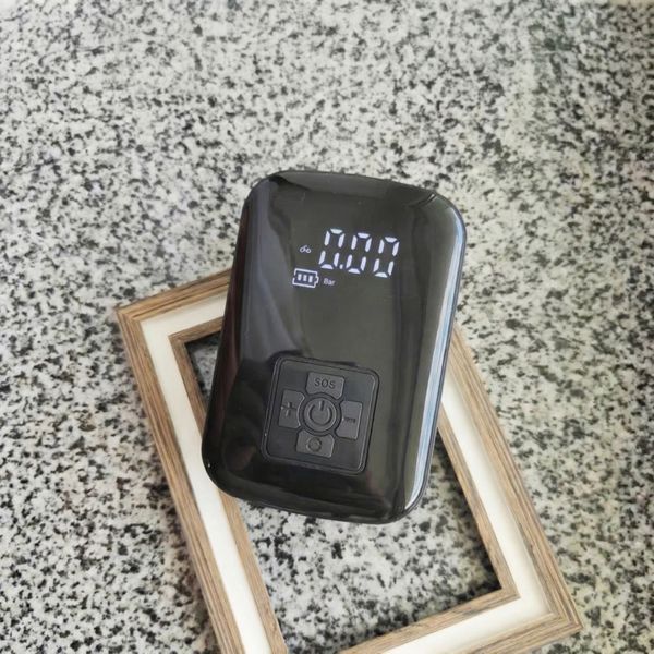 Портативний компресор OnePro для шин авто мото вело мячів з LED дисплеєм ліхтар 73556 фото